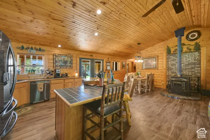 Open floor plan kitchen, living room and dining