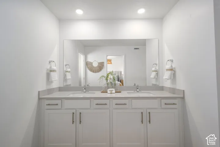 Owner's Suite Bathroom