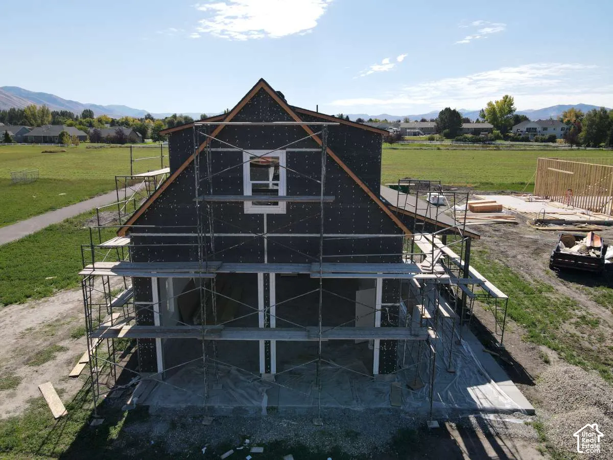 New construction framing with sheathing and roofing underlayment