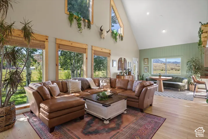 1341 S 8900 E, Huntsville, Utah 84317