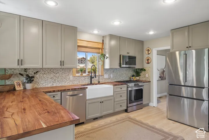1341 S 8900 E, Huntsville, Utah 84317