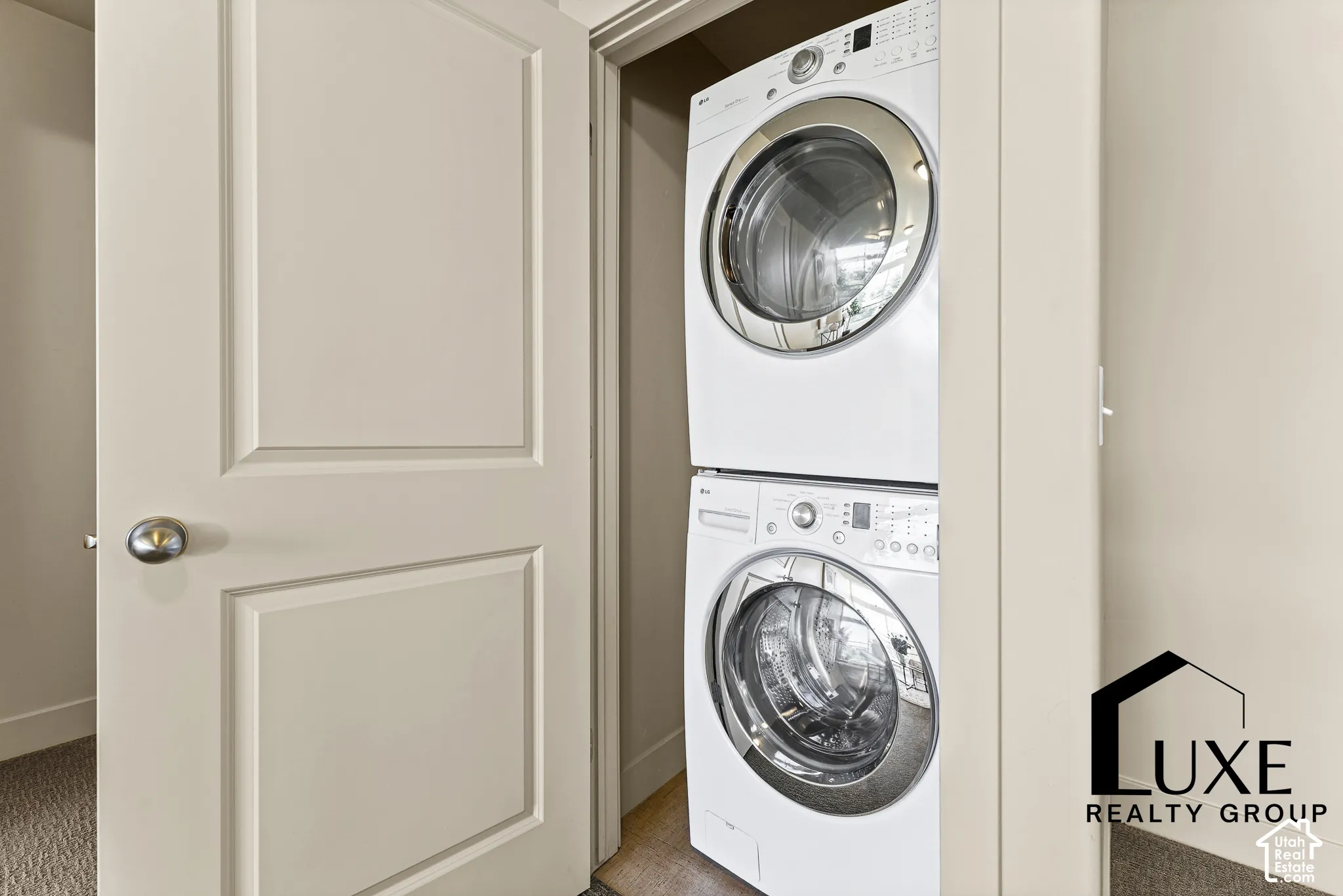 Full-size stackable washer and dryer laundry