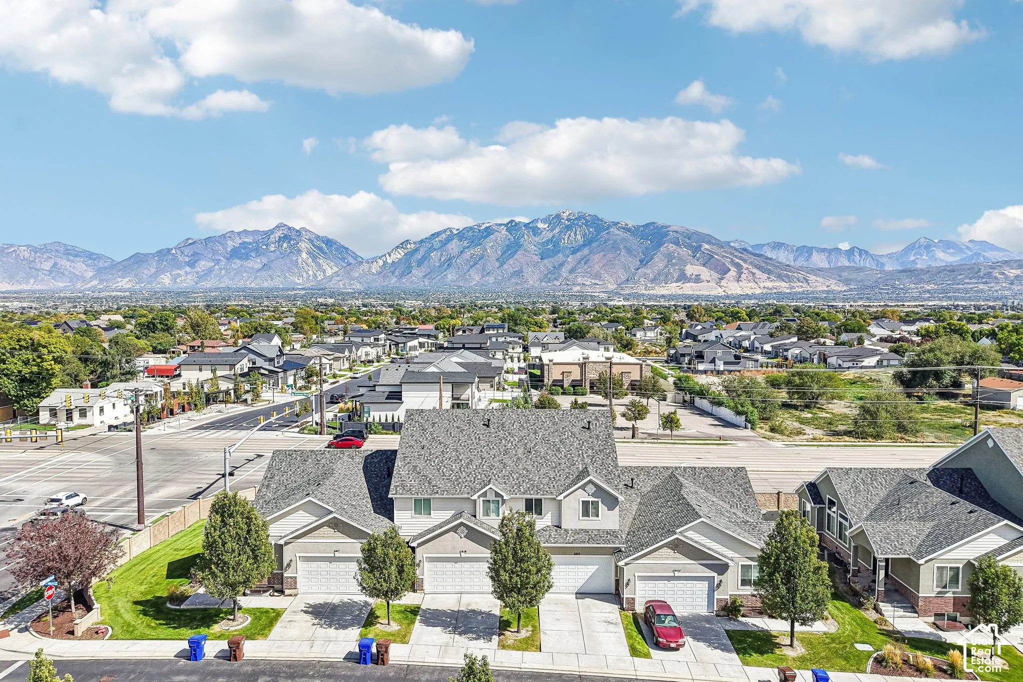 Expansive neighborhood setting with distant mountain scenery