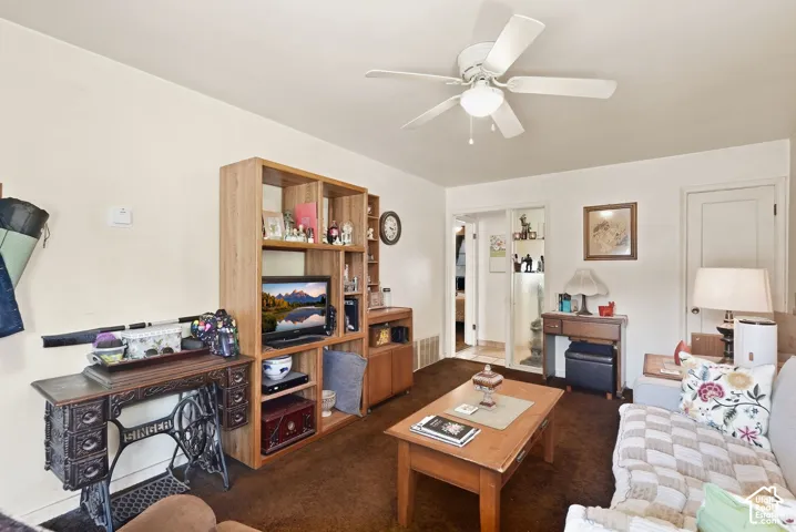 White ceiling fan with light kit