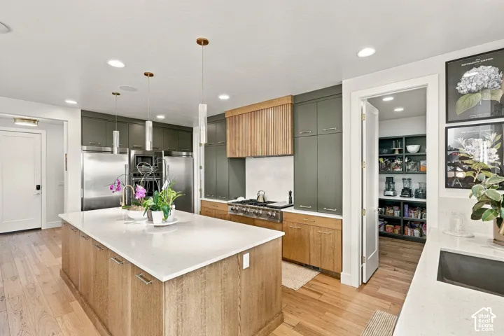 576 S 1450 W, Farmington, Utah 84025
