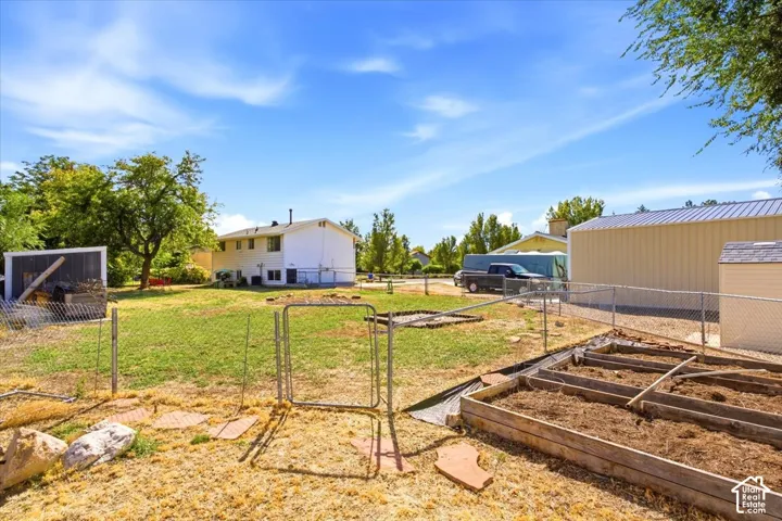 2816 W 1750 N, Clinton, Utah 84015