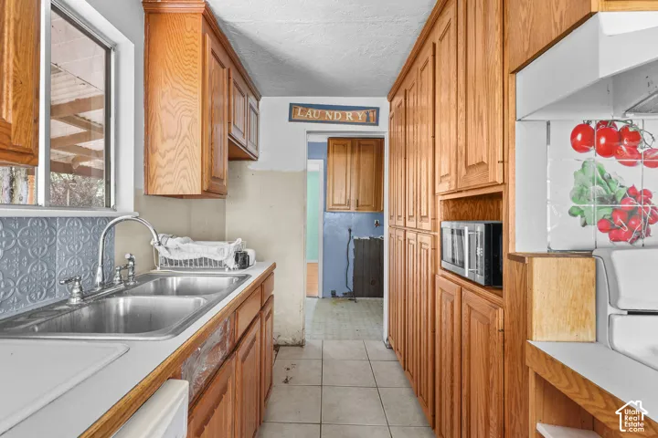 1731 Valley View Dr, Layton, Utah 84040