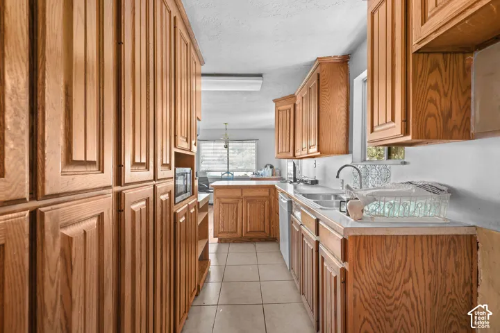 1731 Valley View Dr, Layton, Utah 84040