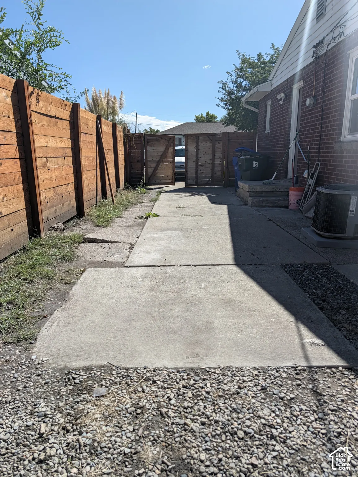Wood privacy fencing
