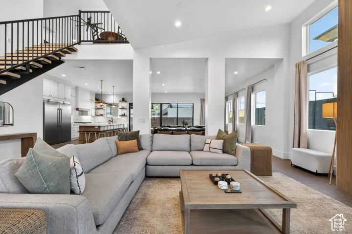 Vaulted ceilings with recessed lighting