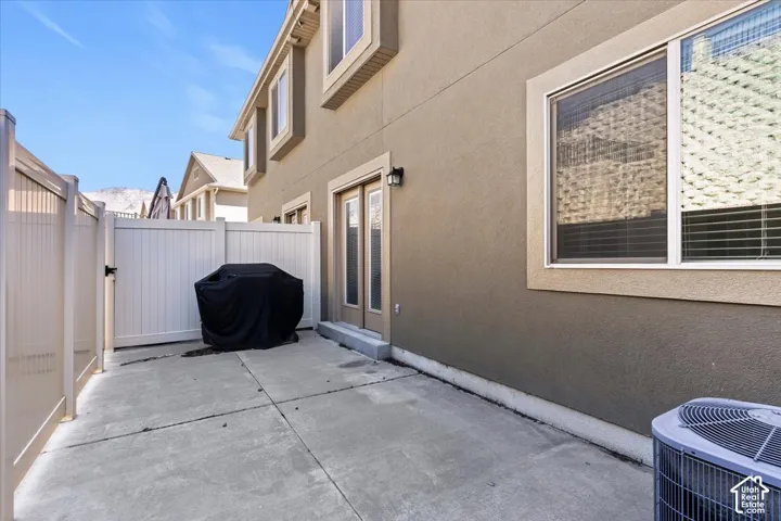 1809 E Whitetail Dr, Layton, Utah 84040