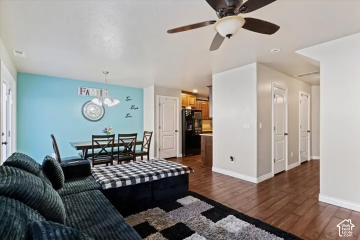 1809 E Whitetail Dr, Layton, Utah 84040