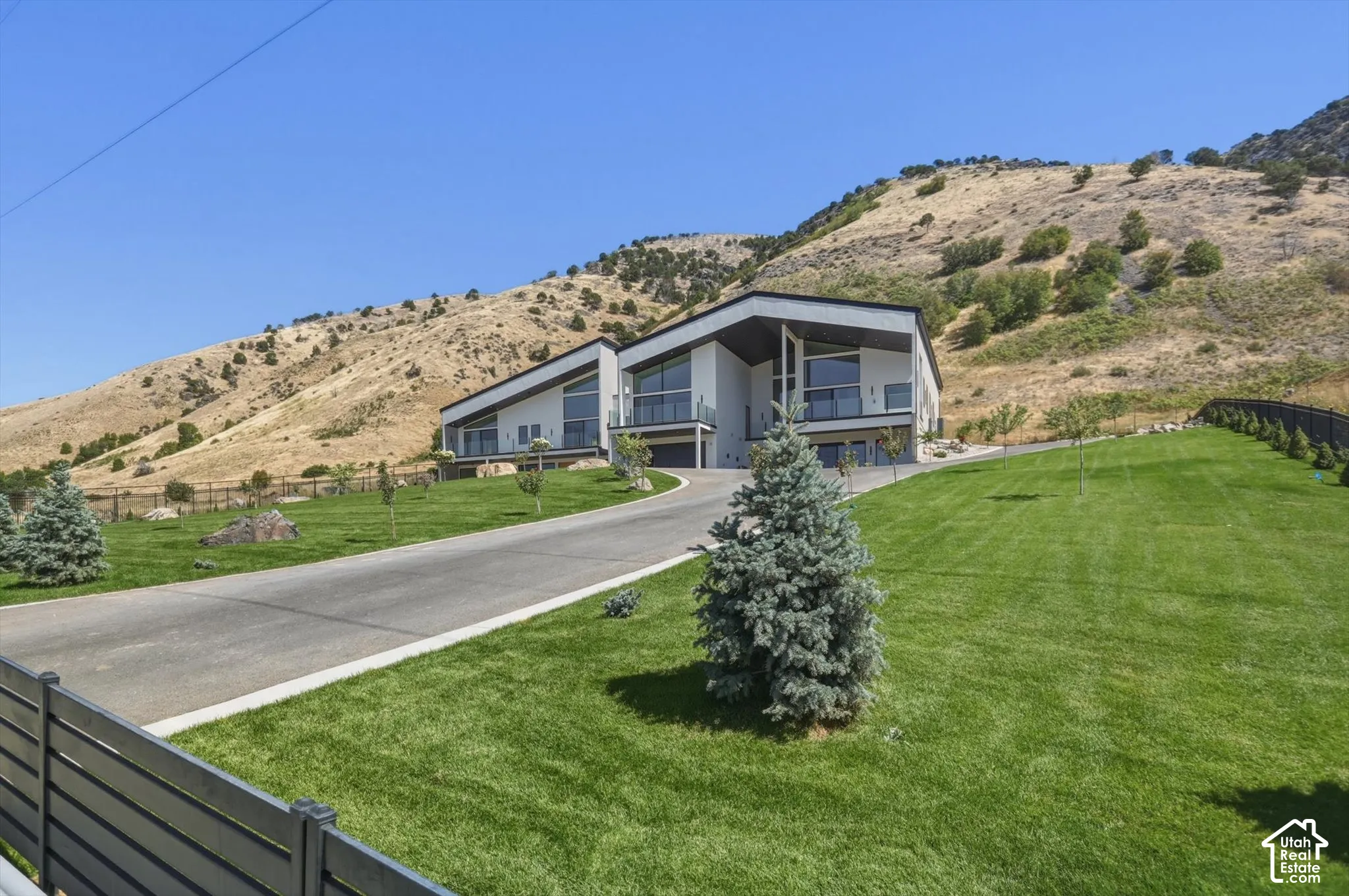 Beautifully designed landscaped yard