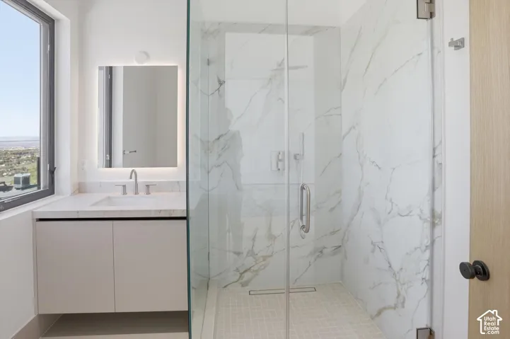 Secondary Bedroom 3 on suite bathroom