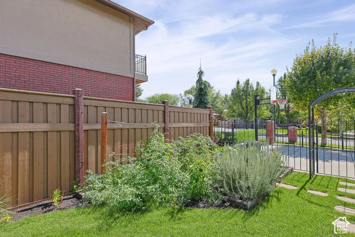 8415 S Red River Rd, Sandy, Utah 84093