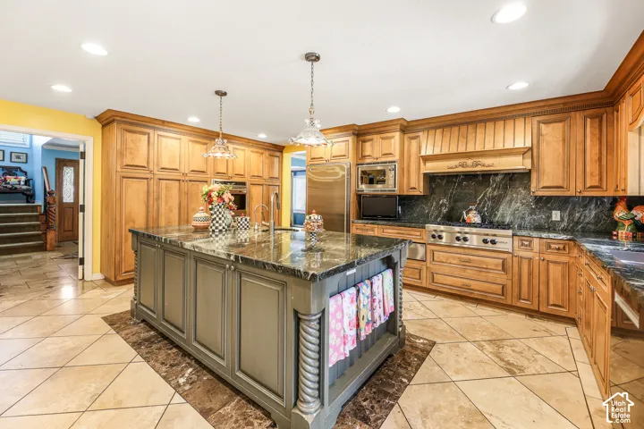 8415 S Red River Rd, Sandy, Utah 84093