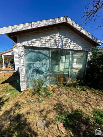 Sunroom.