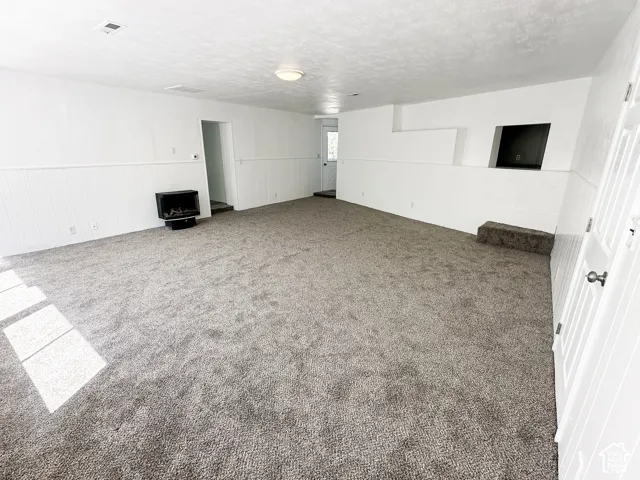 1985 addition, very large west living room. Gas fireplace.