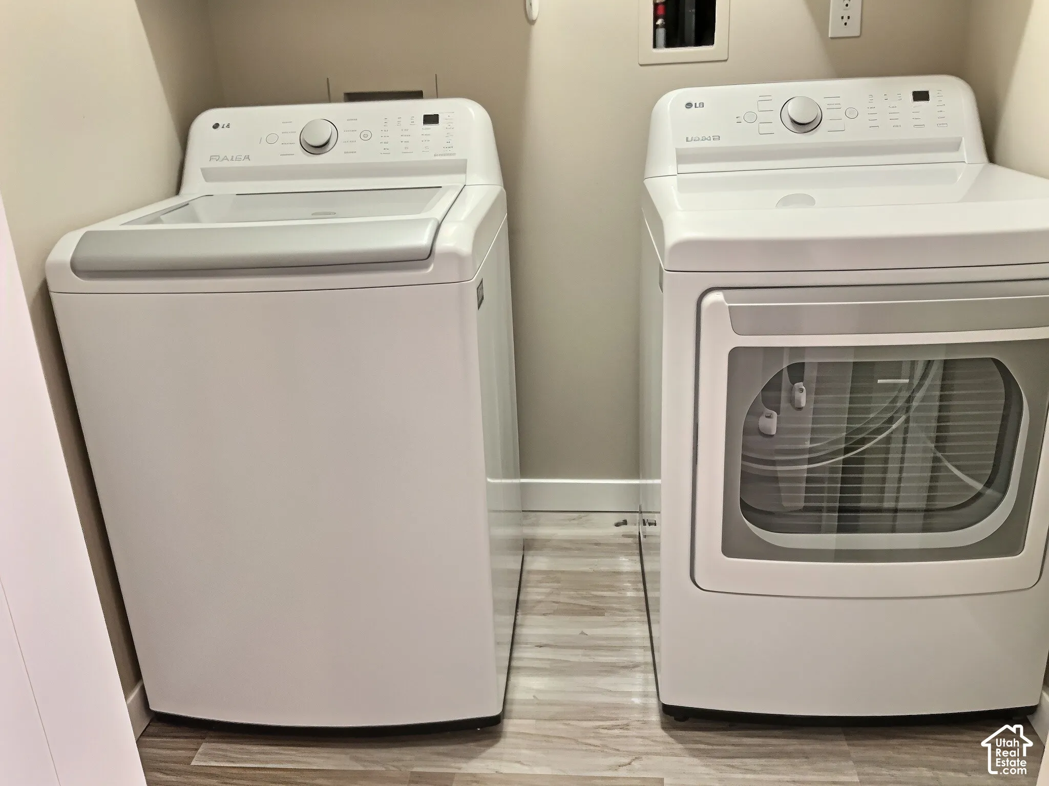 Washer / Dryer Included