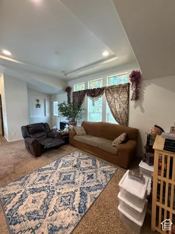 Tray ceiling with recessed lighting