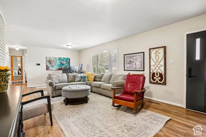 68 W Columbia Dr, Midvale, Utah 84047