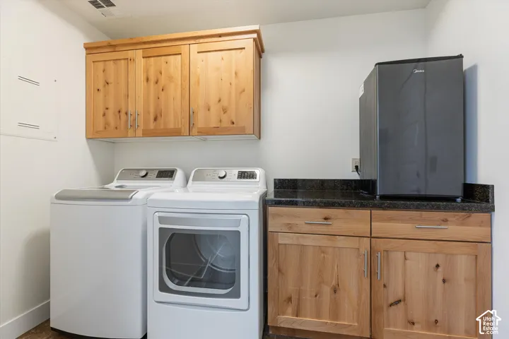 Main level laundry room