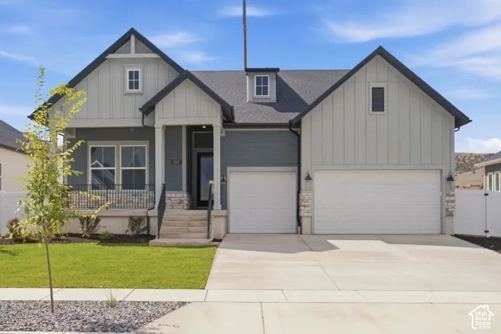 1327 S Glambert Ln, Saratoga Springs, Utah 84045