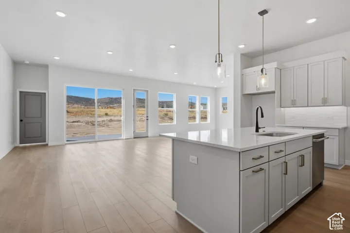 1327 S Glambert Ln, Saratoga Springs, Utah 84045