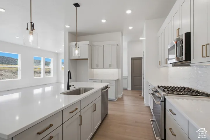 1327 S Glambert Ln, Saratoga Springs, Utah 84045