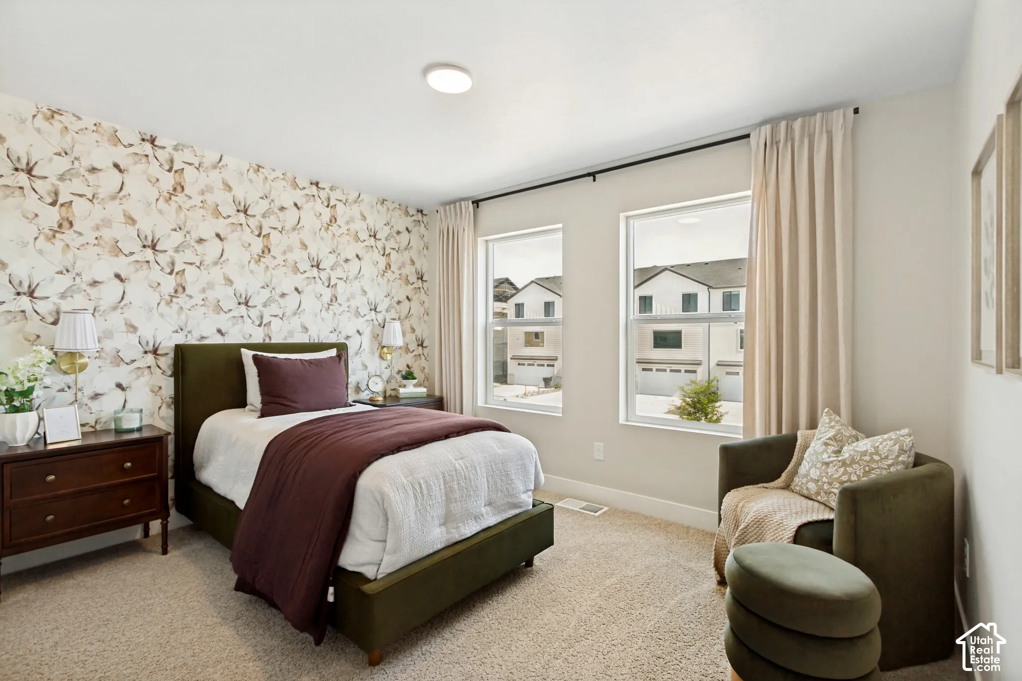 Accent wall with floral pattern