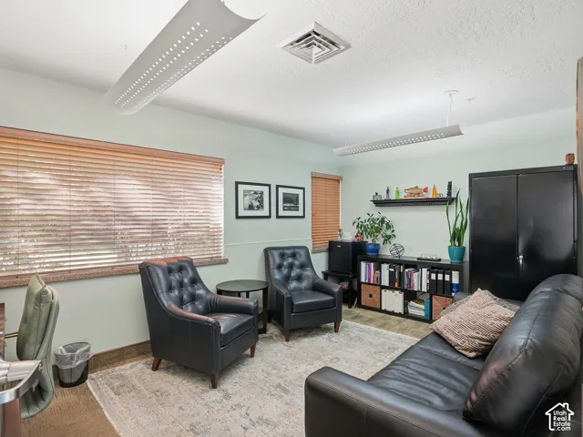 Recessed lighting with a textured ceiling