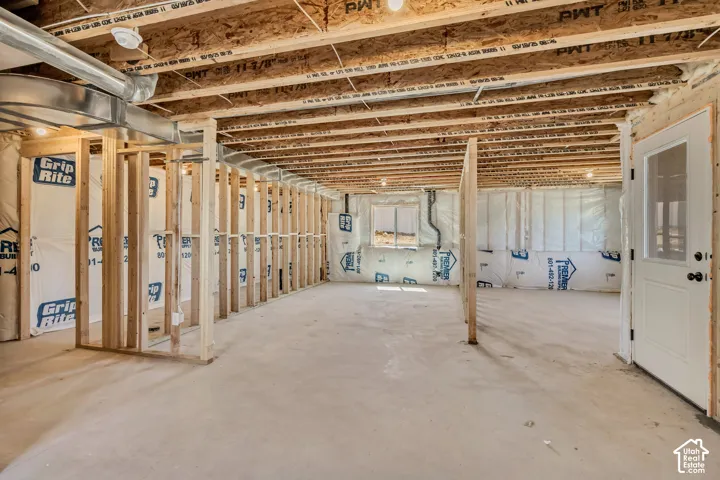 Different Sycamore home, actual home under construction and may differ in colors/options