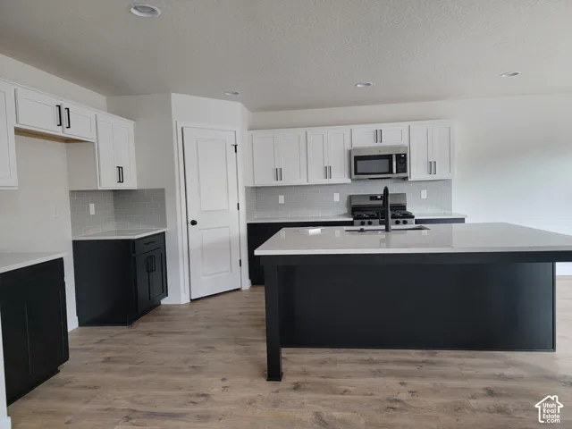Different Sycamore home, actual home under construction and may differ in colors/options