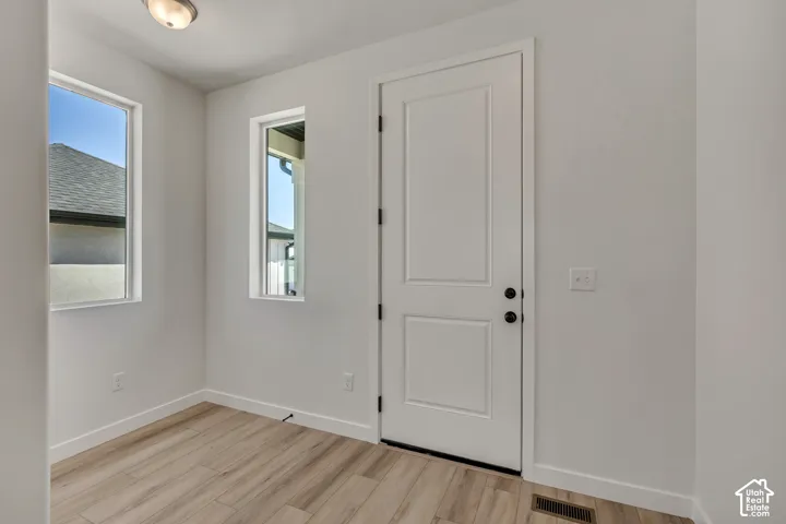 Different Sycamore home, actual home under construction and may differ in colors/options