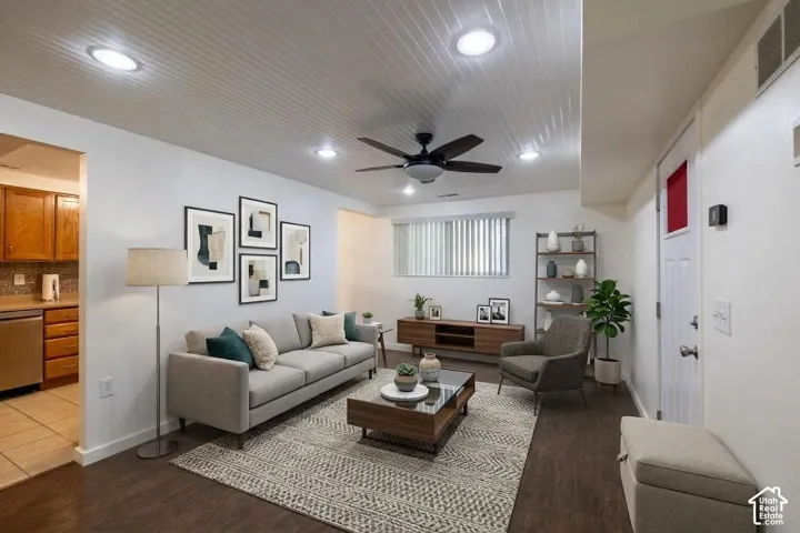 455 E 5600 S #d, Murray, Utah 84107