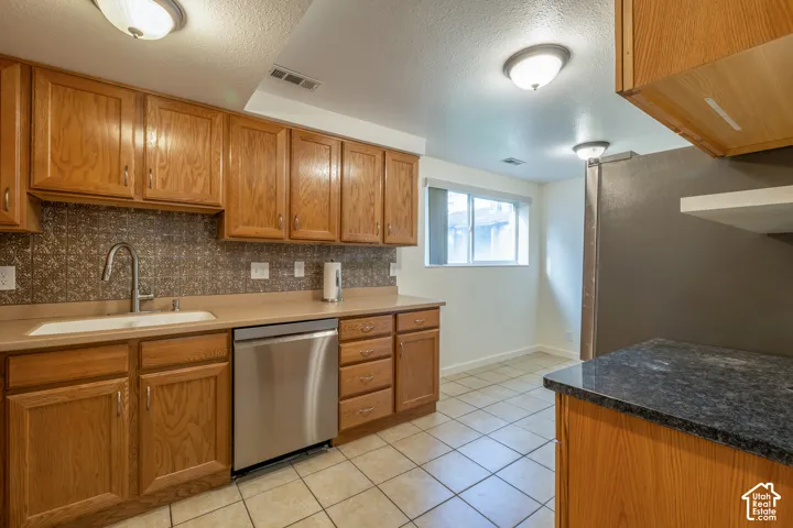 455 E 5600 S #d, Murray, Utah 84107