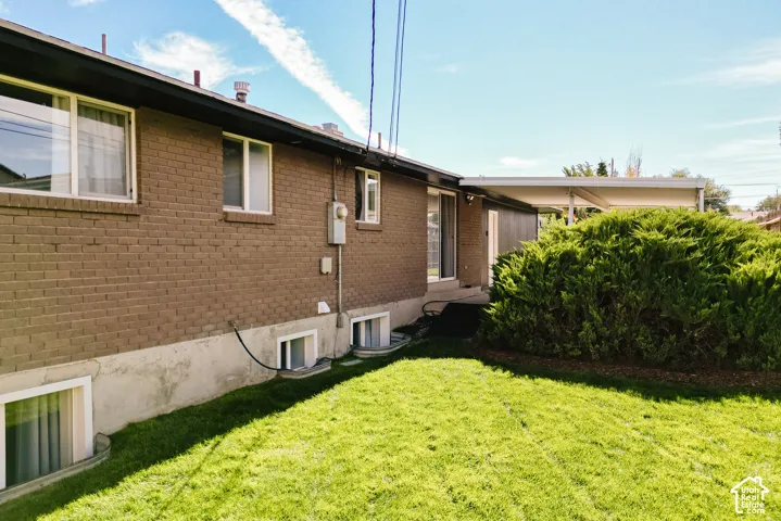 Large, Quiet, Secure Backyard