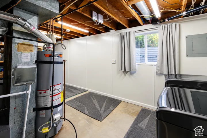Washer & Dryer Stay
