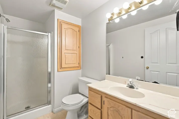1172 E Castlecreek Dr, Murray, Utah 84117