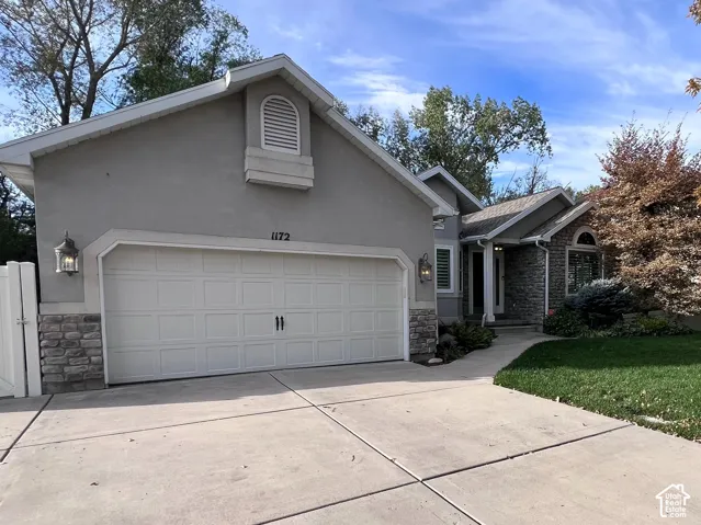 1172 E Castlecreek Dr, Murray, Utah 84117
