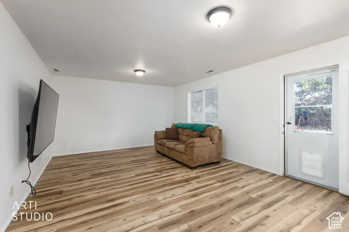 1401 S 1525 W, Syracuse, Utah 84075