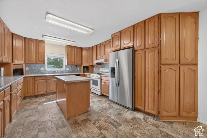 600 W Vine St, Tooele, Utah 84074