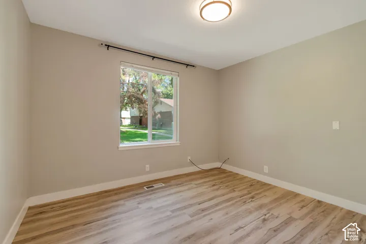 6092 S 2075 St, Holladay, Utah 84121