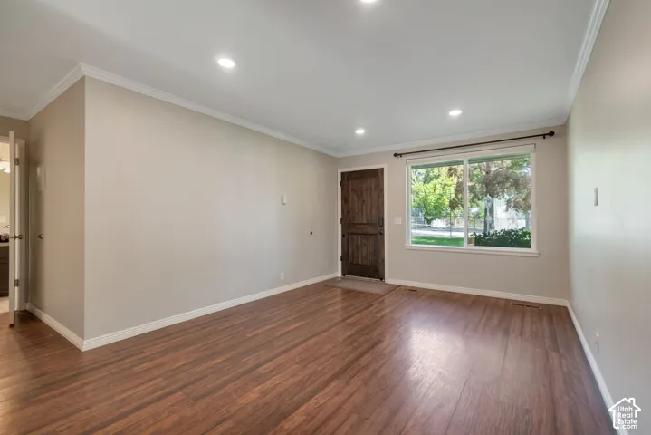 6092 S 2075 St, Holladay, Utah 84121