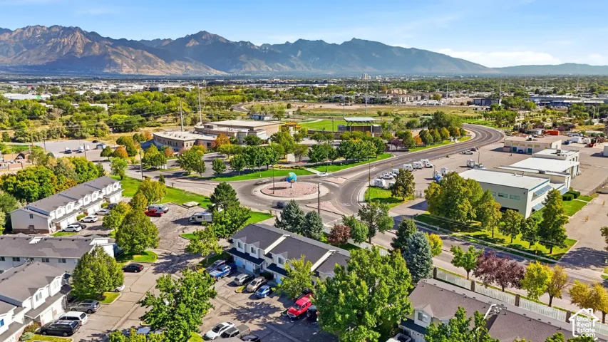 Townhome community with mountain scenery