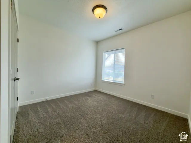 Opposite side of the bedroom