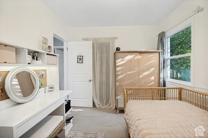 White walls with built-in desk and shelving
