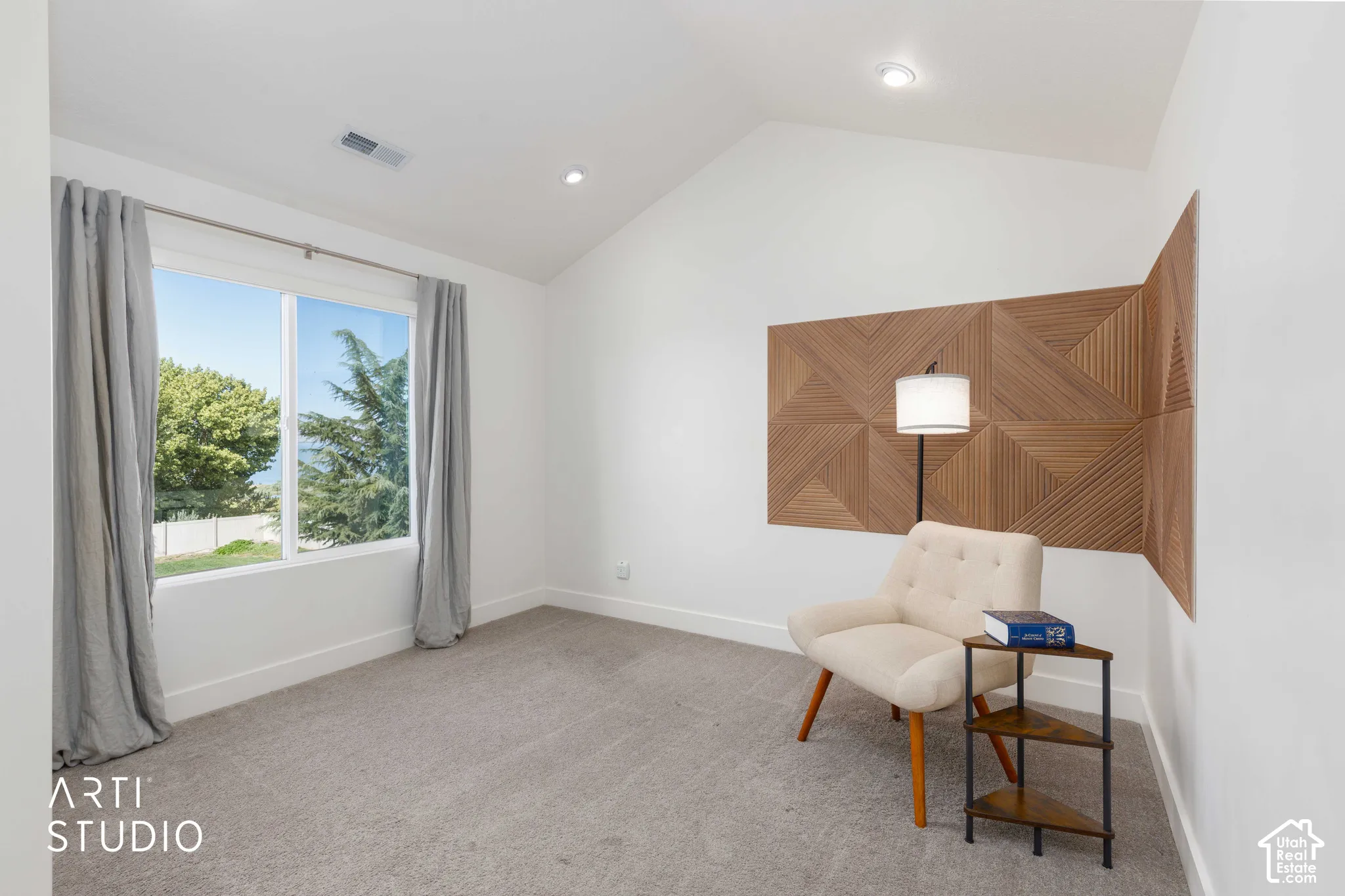 Vaulted ceiling with recessed lighting