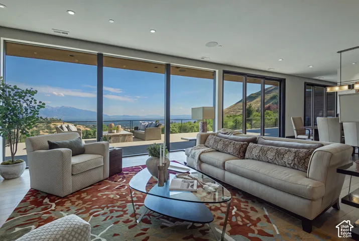 350 E Capitol Oaks Ln, Salt Lake City, Utah 84103