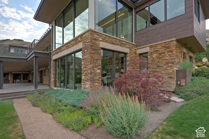 350 E Capitol Oaks Ln, Salt Lake City, Utah 84103